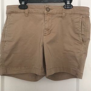Khaki Shorts, Girlfriend 5-Inch by GAP